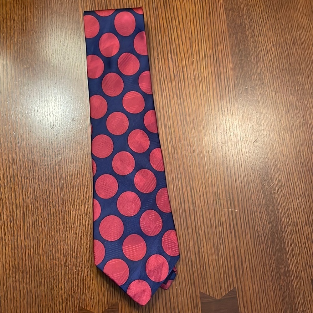 Karl Lagerfeld 100% Silk Tie. Navy blue and maroon